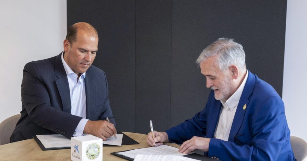 CaixaBank renueva su compromiso con la Real Sociedad Económica de Amigos del País de Tenerife