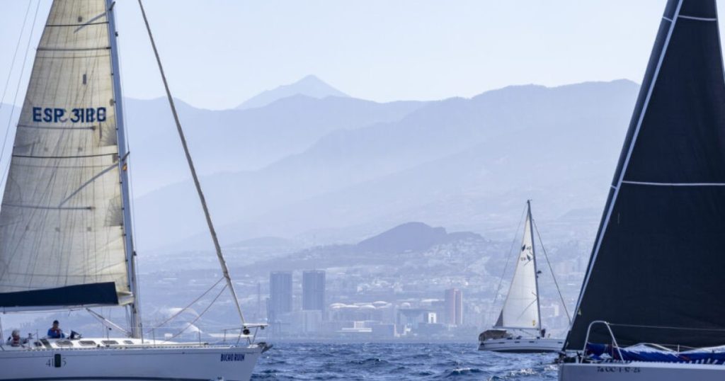 El puerto de Santa Cruz de Tenerife, salida de la XXIV Regata Internacional Canarias-Madeira