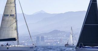 El puerto de Santa Cruz de Tenerife, salida de la XXIV Regata Internacional Canarias-Madeira