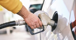 La escalada de los carburantes lleva la inflación a máximos desde 2023