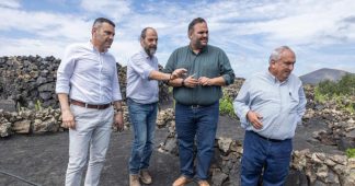 El Cabildo destina más de 1,1 M€ en ayudas para los agrosistemas de La Geria y el sector pesquero