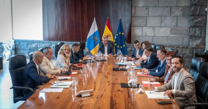 El Gobierno de Canarias prorroga las medidas tributarias sobre combustibles durante el último trimestre del año