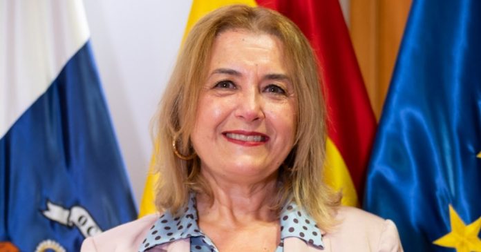 M.ª del Pino de León: “Queremos que los jóvenes se queden en Canarias y construyan aquí su proyecto de vida”