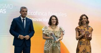 Manuel Domínguez y Jéssica de León reivindican un turismo que genere empleo, riqueza y proteja el territorio