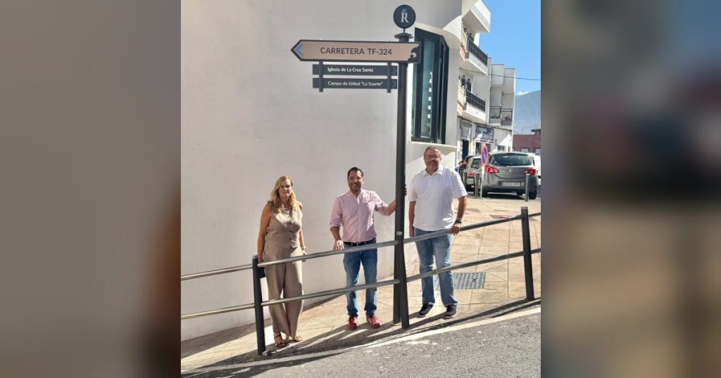 Ayuntamiento y Gobierno de Canarias renuevan la señalética de las zonas comerciales de La Cruz Santa y Toscal Longuera