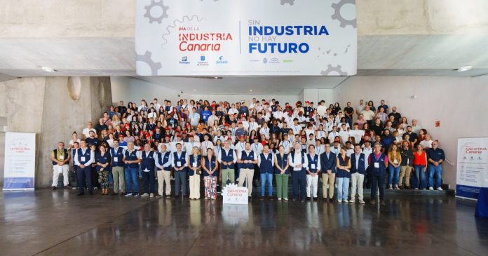 La industria canaria muestra su futuro a jóvenes de las islas