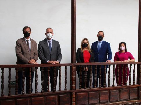 Los gobiernos regional y central activan una estrategia de 9,5 millones para impulsar el turismo en La Palma