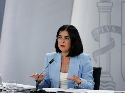 Darias estima que aún quedan días para que la sexta ola toque techo