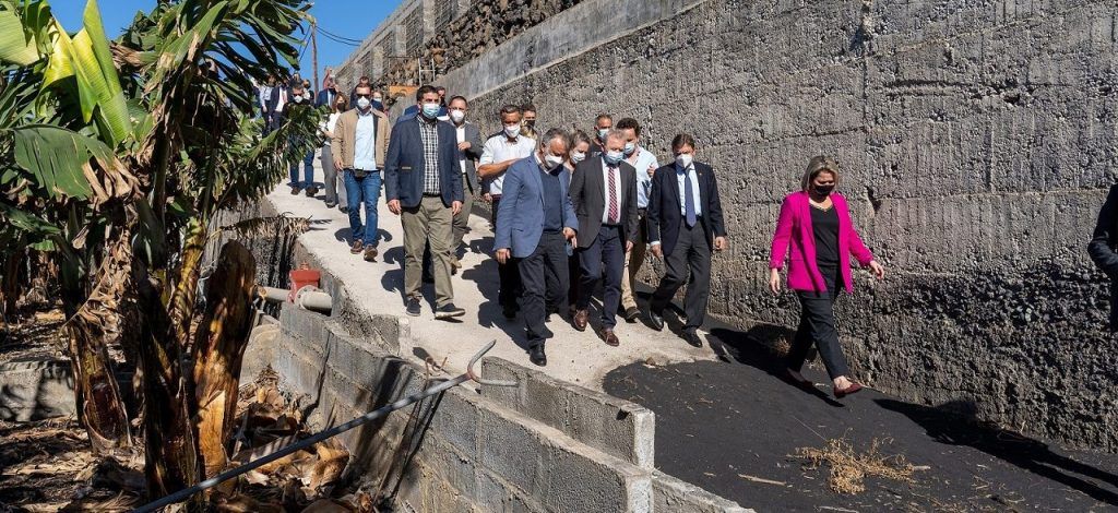 Torres apuesta por la recuperación de las fincas e infraestructuras agrarias destruidas por el volcán en La Palma