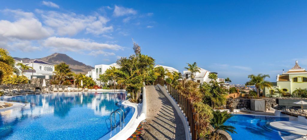 La previsión de ocupación hotelera para los dos primeros meses de 2022 en Tenerife cae al 61% y al 54% en un difícil arranque de año