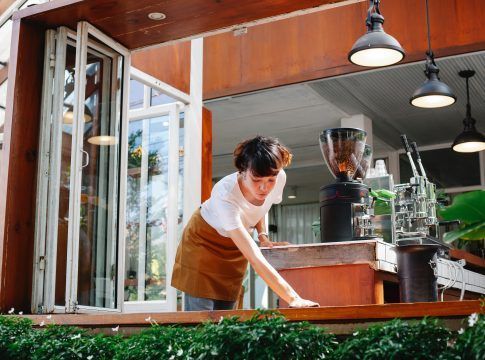 La contratación temporal en Canarias creció un 26,8% en 2021 con más de 531.022 empleos