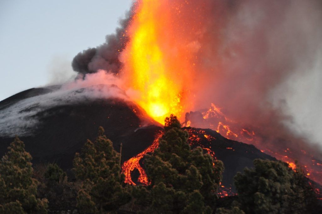 La ULPGC abona las ayudas al alumnado afectado por el volcán de La Palma