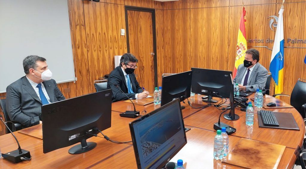 El presidente de Puertos del Estado analiza in situ con el presidente de la Autoridad Portuaria los nuevos proyectos para el Puerto de Las Palmas