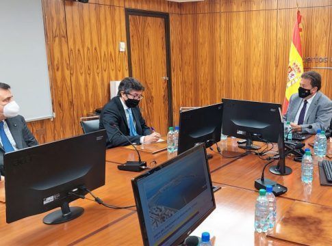 El presidente de Puertos del Estado analiza in situ con el presidente de la Autoridad Portuaria los nuevos proyectos para el Puerto de Las Palmas