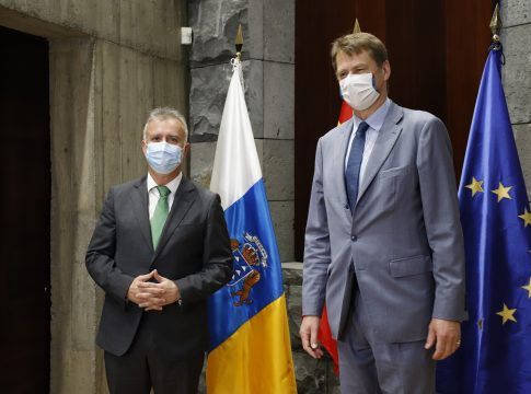 Torres se congratula de las perspectivas “muy positivas” que se abren en 2022 para recuperar el turismo británico