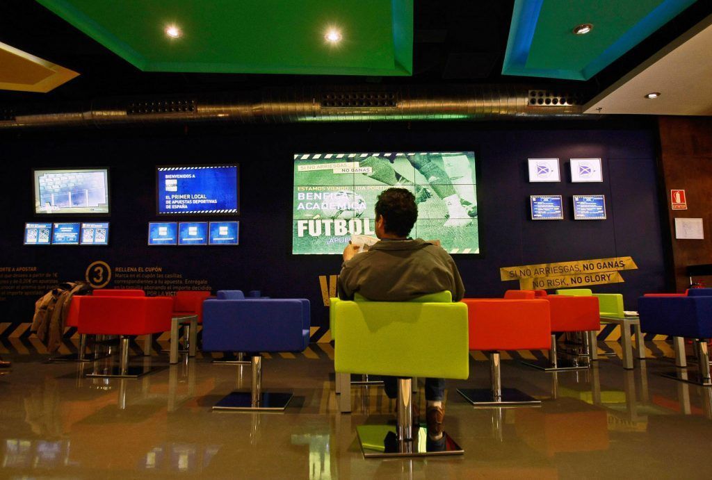 El CES reclama una política integral para las actividades de juegos y apuestas en Canarias