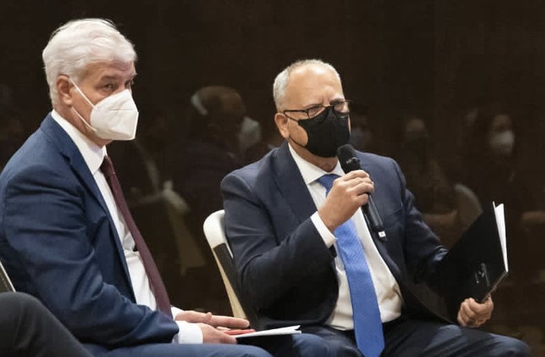 Curbelo insiste en intensificar las inversiones para abordar la transformación energética de Canarias