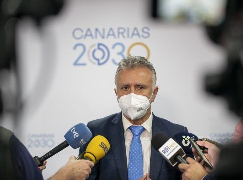 Torres anuncia la próxima firma del Convenio de Estrategia de Energías Sostenibles con 466 millones para Canarias