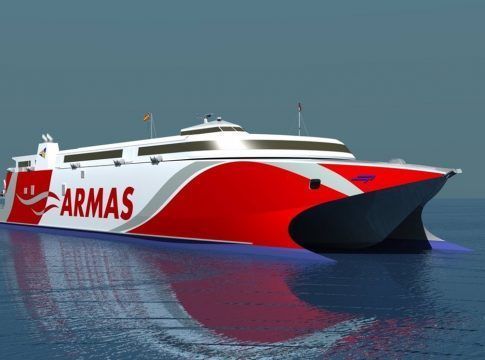 Productos canarios de Uniconf a bordo de Naviera Armas Trasmediterránea