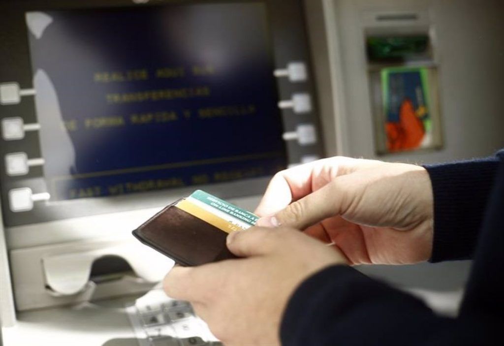 El Parlamento pide investigar la calidad bancaria y el respeto a los consumidores