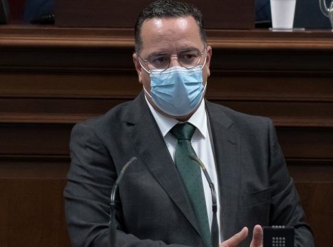 Poli Suárez: “Los parches de Torres en Dependencia no frenan el deterioro en la gestión y vuelve a crecer el número de canarios sin atender”
