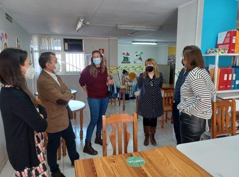 Santa Cruz financia de Tenerife cinco proyectos de Cáritas para personas en exclusión social