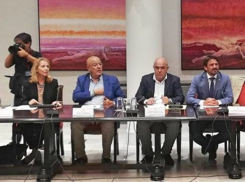Las patronales del sector turístico piden poder modificar la base imponible del IGIC de las facturas incobradas de Thomas Cook