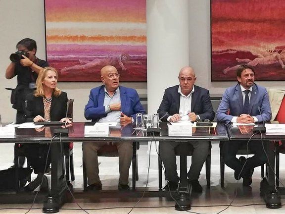 Las patronales del sector turístico piden poder modificar la base imponible del IGIC de las facturas incobradas de Thomas Cook