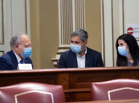 Curbelo alerta de las consecuencias económicas que la guerra en Ucrania tiene para Canarias