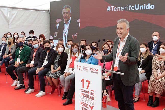 Torres reivindica las "decisiones valientes" en tiempos difíciles