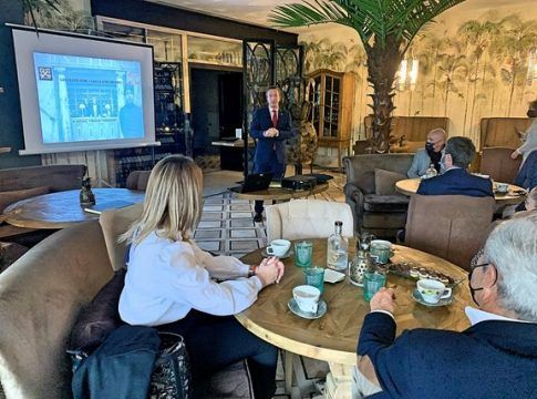 El Foro Amigos del Sur de Tenerife (FAST) auspicia un encuentro para conocer las funciones de un Conserje de hotel