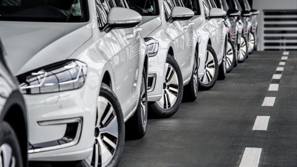 La reactivación del turismo anima las matriculaciones de coches en febrero 