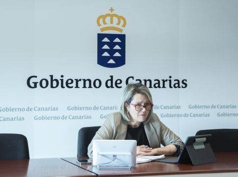 Vanoostende propone un pacto entre administraciones y sector para garantizar la continuidad de la ganadería canaria