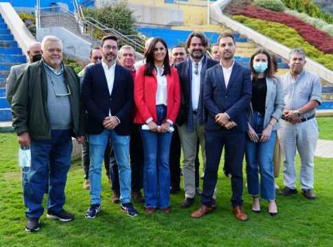 Vidina Espino mantiene su independencia política y anuncia que colaborará con Coalición Canaria el resto de la legislatura