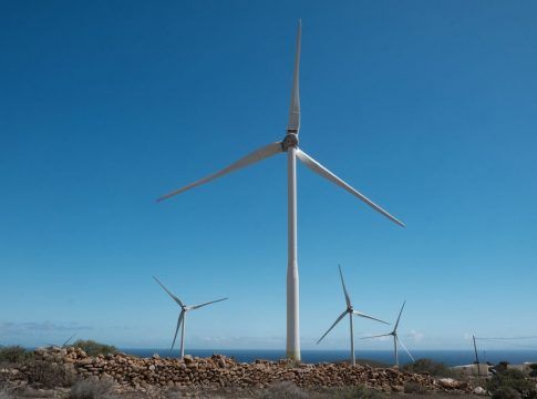 Transición Ecológica aprueba 41 proyectos de eólica y fotovoltaica de las convocatorias EOLCAN y SOLCAN