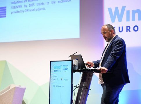 El Gobierno de Canarias presenta ante Europa su Estrategia de Eólica Marina