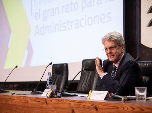 Julio Pérez liga el buen funcionamiento de la Administración pública a la estabilidad de sus empleados