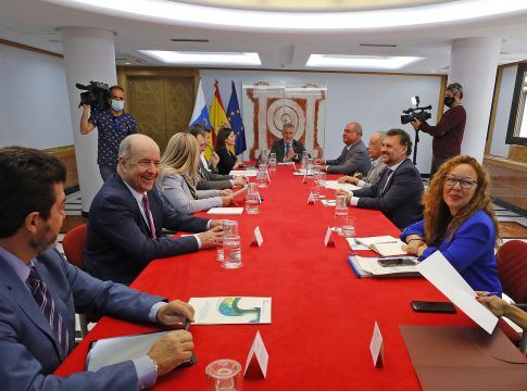 El Gobierno analizará las medidas que le plantea Asinca para abaratar los precios en el sector industrial