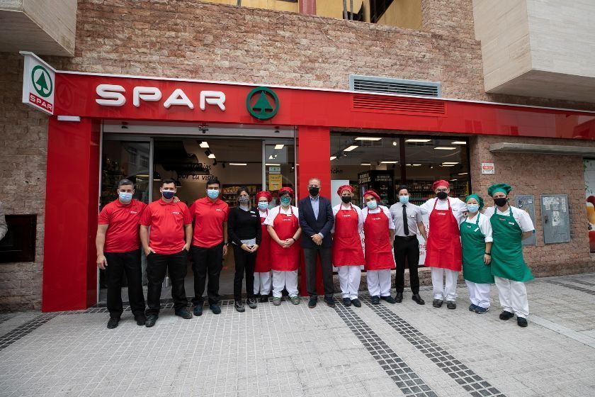 SPAR Espartero renueva su imagen y mejora sus instalaciones