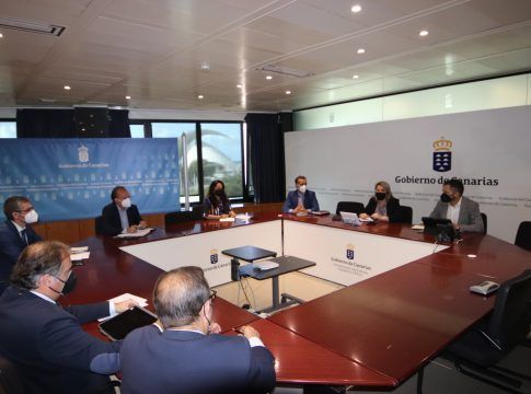 El Gobierno canario gestiona con las entidades bancarias el adelanto de las ayudas al sector ganadero
