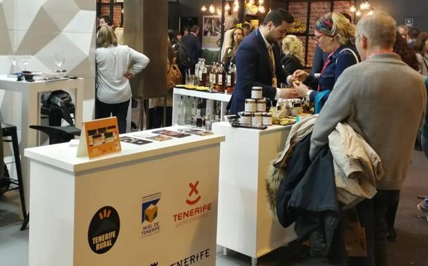 Tenerife lleva al Salón Gourmets vinos, quesos, miel y aceite de oliva