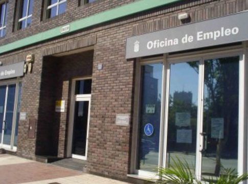 El paro en Canarias crece en 15.500 personas