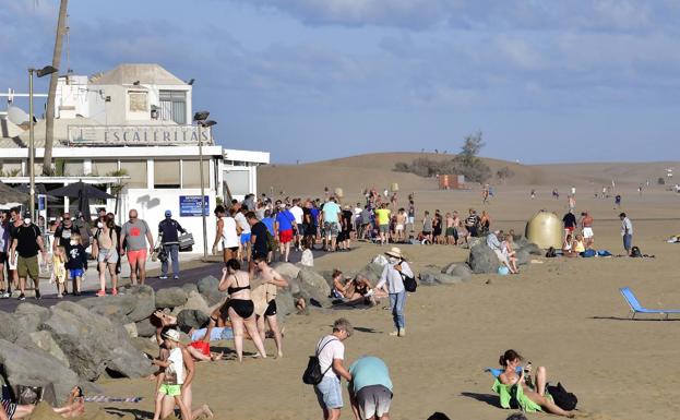 Gran Canaria recibió 325.288 turistas en marzo, mejor mes desde la pandemia