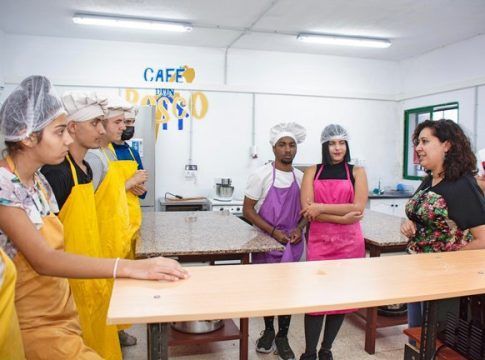 Cabildo y Fundación Don Bosco facilitan a 143 personas el acceso a un empleo
