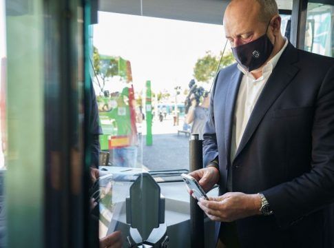 Enrique Arriaga: “Muy pocas guaguas de gasoil se van a comprar, prácticamente todas van a ser híbridas, 100% eléctricas o de hidrógeno”