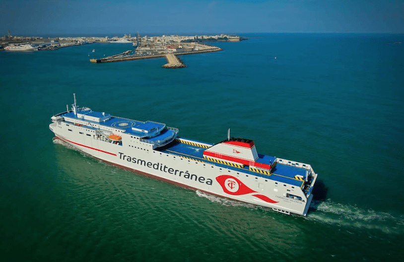 Transportes adjudica el contrato de la línea Cádiz-Canarias a Naviera Armas Trasmediterránea