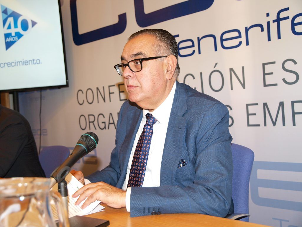 “El exceso de burocracia merma la competitividad e incrementa la economía sumergida”