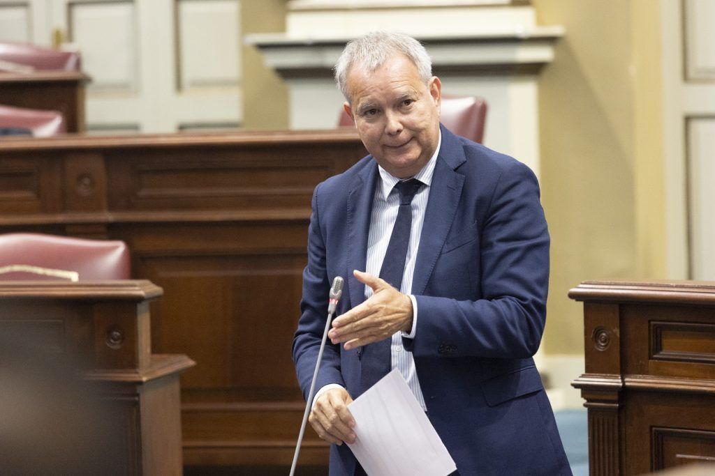 Franquis:“El Convenio firmado por el anterior Gobierno hipoteca a Canarias a asumir más de 4.000 millones de euros”