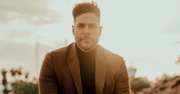 Querido Ángel Víctor, nos vemos en los premios de AJE Canarias