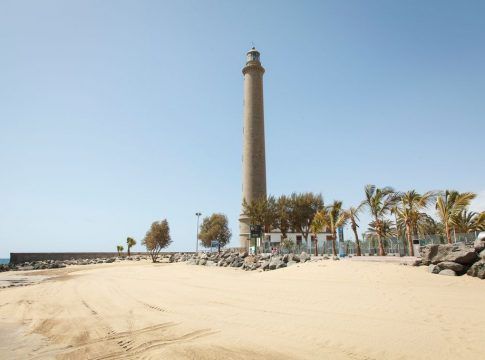 El turismo internacional reactiva el empleo y la confianza, condicionados por la inflación